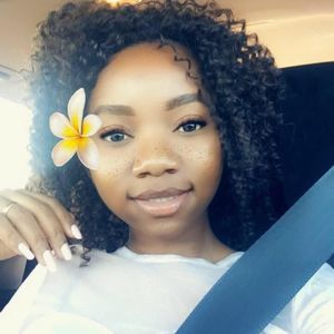 Meet your Posher, Pourla